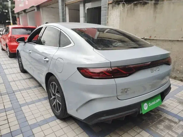BYD Qin L — Фото автомобиля 4