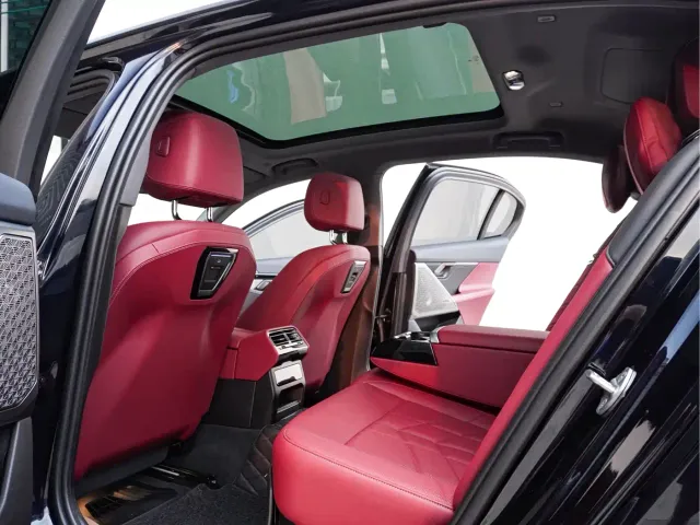 BMW 5 Series — Фото автомобиля 25
