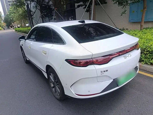 BYD Qin L — Фото автомобиля 4