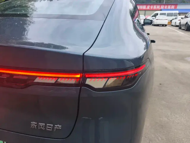 Nissan N7 — Фото автомобиля 13