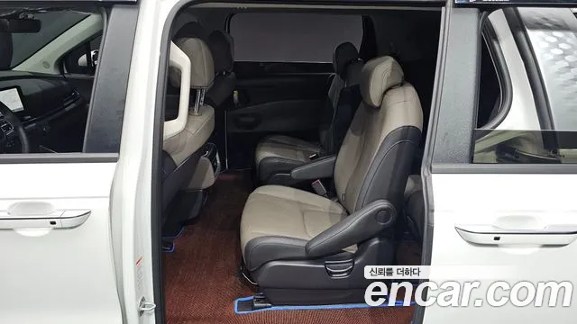 Kia Carnival 4th Gen — Фото автомобиля 18