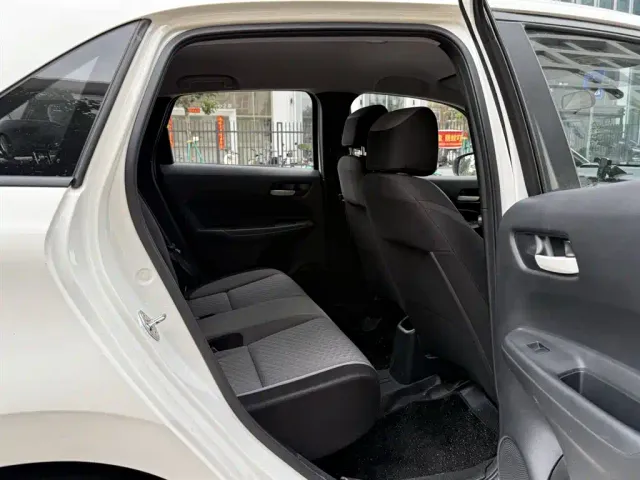 Honda Fit — Фото автомобиля 13