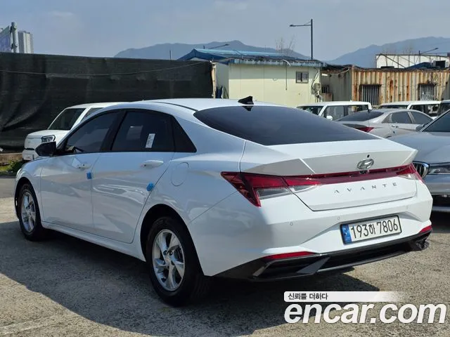 Hyundai AVANTE Avante (CN7) — Фото автомобиля 4