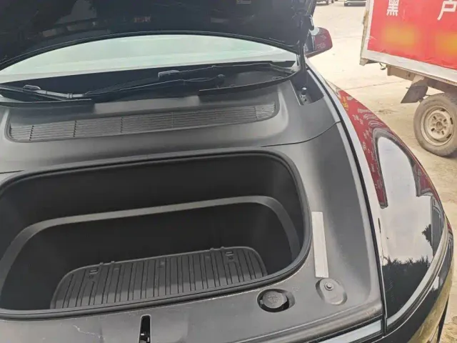 Tesla Model Y — Фото автомобиля 22