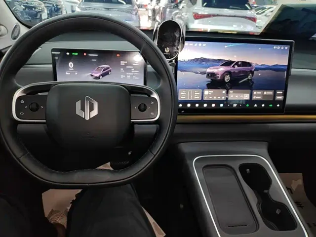 Leapmotor C10 — Фото автомобиля 9