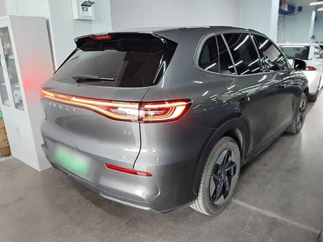 Geely Galaxy E5 — Фото автомобиля 6