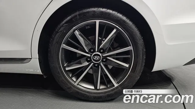Hyundai Grandeur Новый Grandeur IG — Фото автомобиля 20