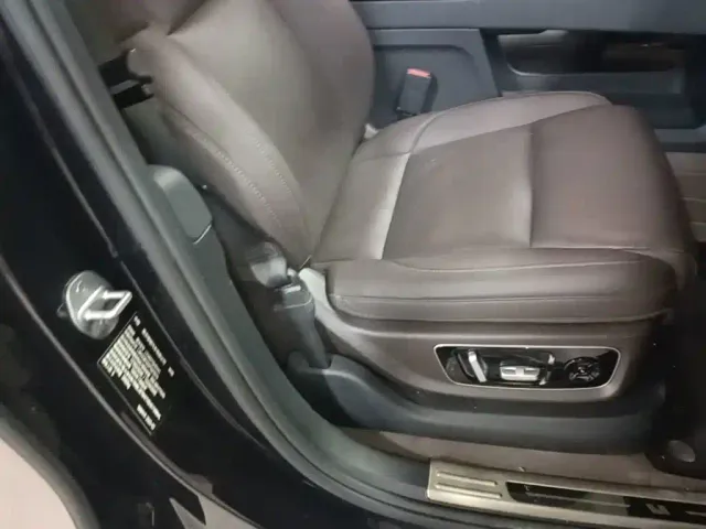 Li Auto L8 — Фото автомобиля 24