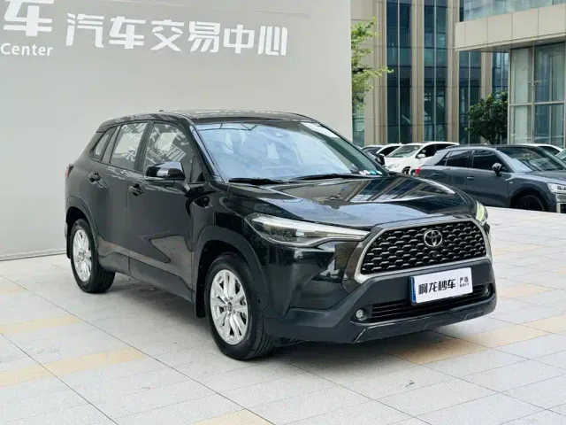 Toyota Corolla Cross — Фото автомобиля 3