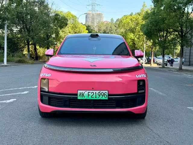 Li Auto L9 — Фото автомобиля 3