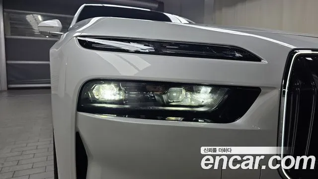 BMW 7 Series G70 — Фото автомобиля 7