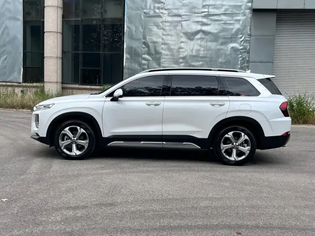 Hyundai Santa Fe — Фото автомобиля 3
