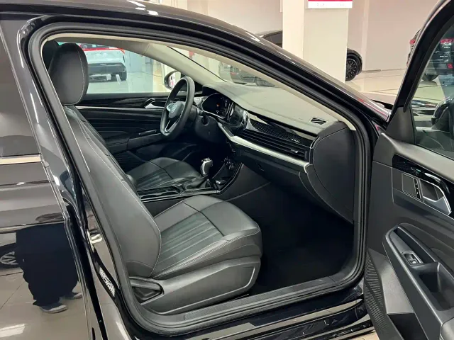 Volkswagen Passat — Фото автомобиля 9