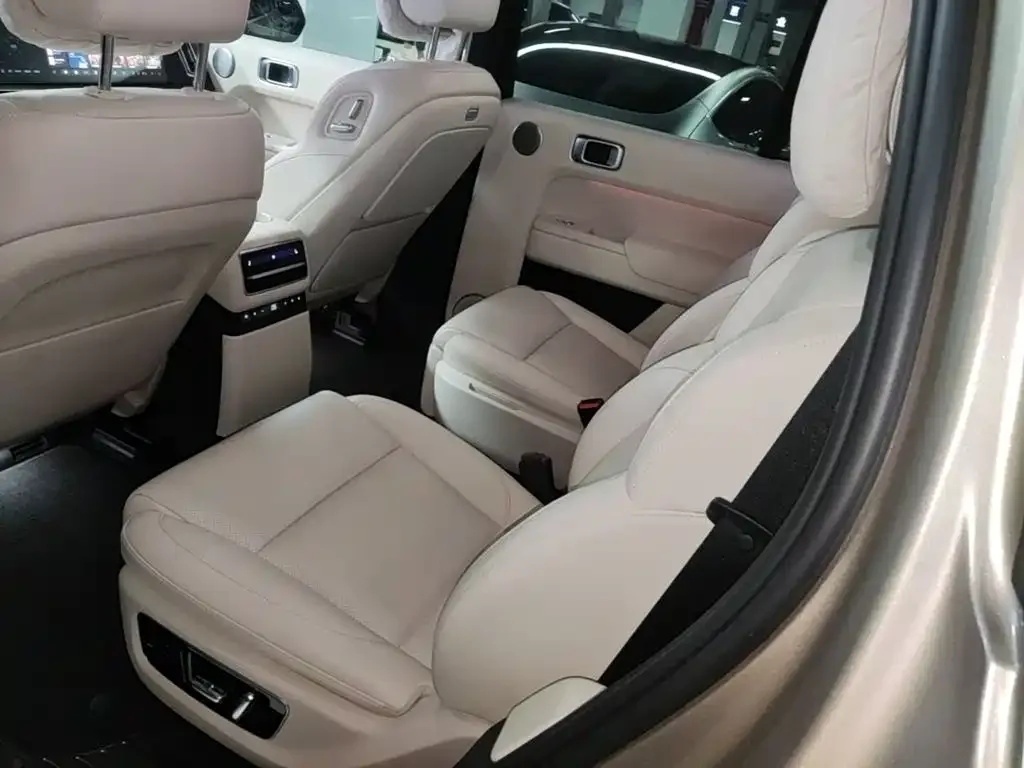 Li Auto Li Xiang L9 2023 Model Pro — Фото автомобиля 16