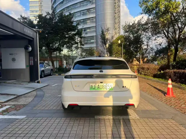 Nio ET5 Touring — Фото автомобиля 7