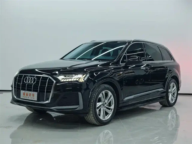 Фотография автомобиля — Audi Q7