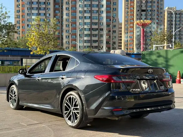 Toyota Camry — Фото автомобиля 7