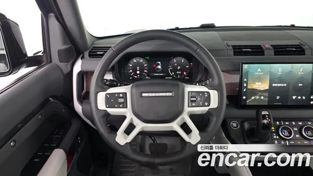Land Rover Defender — Фото автомобиля 9