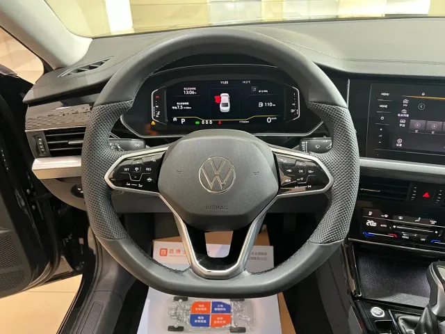 Volkswagen Passat — Фото автомобиля 10