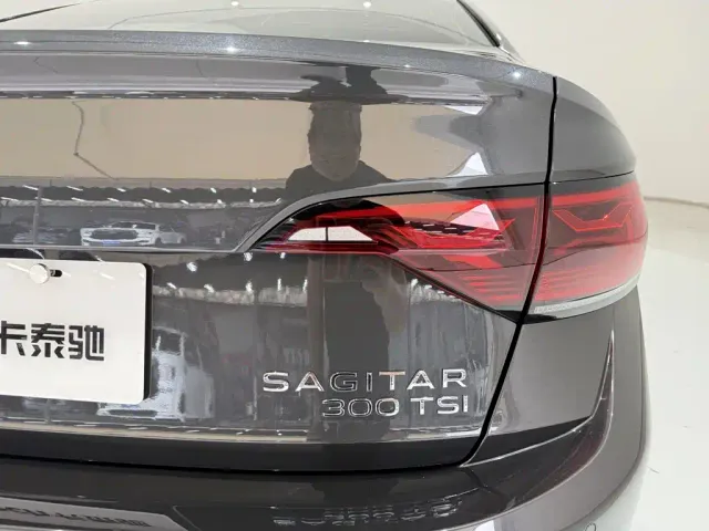Volkswagen Sagitar — Фото автомобиля 10