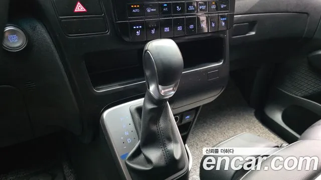 Hyundai Staria Staria — Фото автомобиля 9