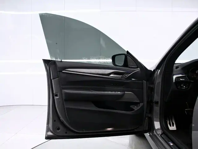 BMW 6 Series Gran Turismo — Фото автомобиля 13