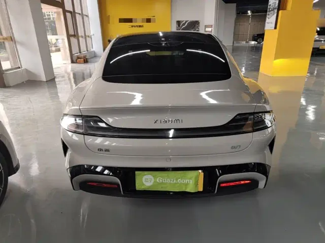 Xiaomi SU7 — Фото автомобиля 5