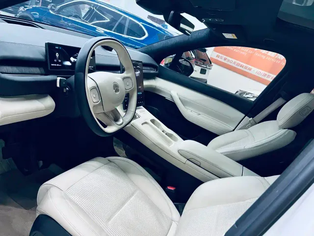 Nio ES6 — Фото автомобиля 10