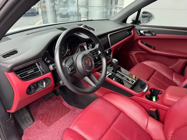 Porsche Macan — Фото автомобиля 9