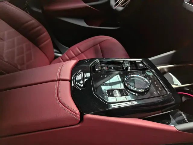 BMW 5 Series — Фото автомобиля 10