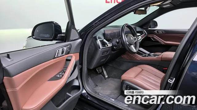 BMW X6 xDrive40i M Sport — Фото автомобиля 11