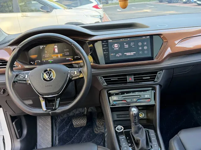 Volkswagen Tharu — Фото автомобиля 13