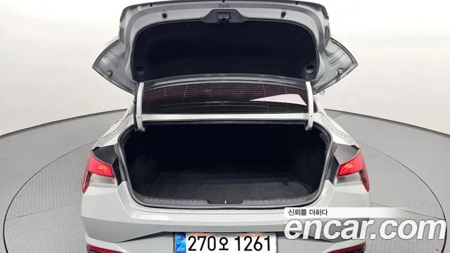 Hyundai Avante CN7 — Фото автомобиля 20