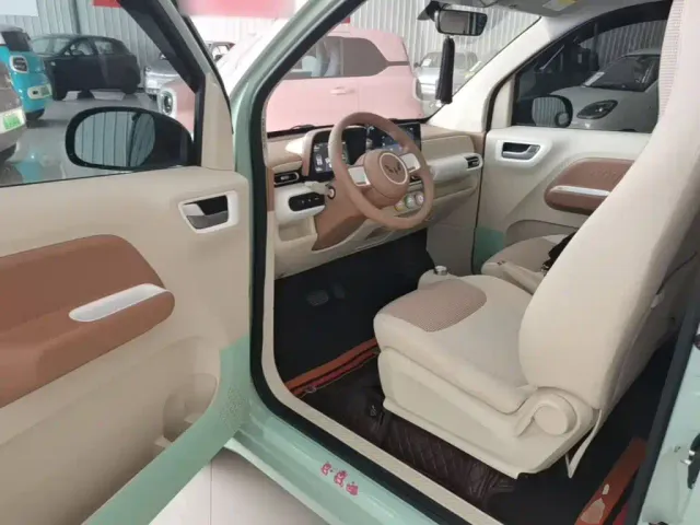 Wuling Hongguang Mini EV — Фото автомобиля 15