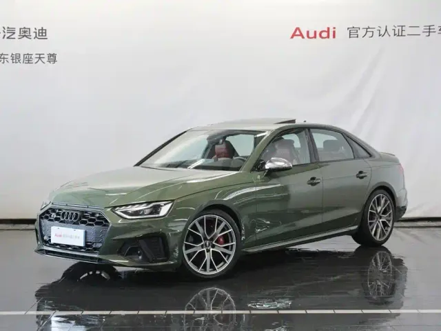 Фотография автомобиля — Audi S4