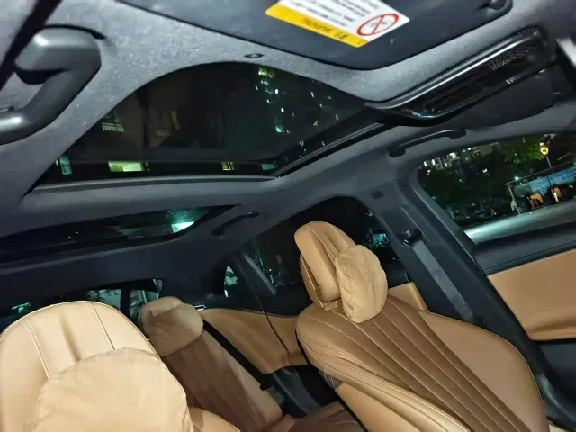 Mercedes-Benz E-Class — Фото автомобиля 2