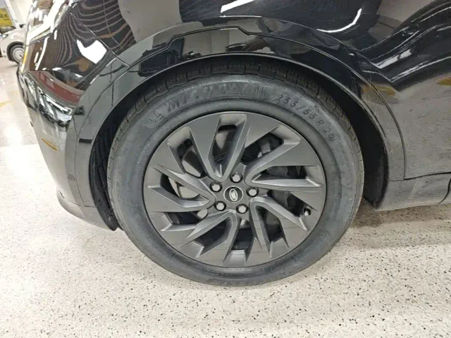 Land Rover Discovery — Фото автомобиля 24