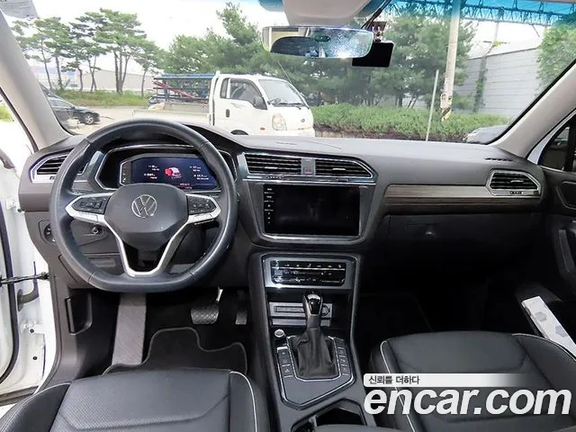 Volkswagen Tiguan — Фото автомобиля 7