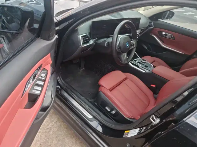 BMW i3 — Фото автомобиля 15