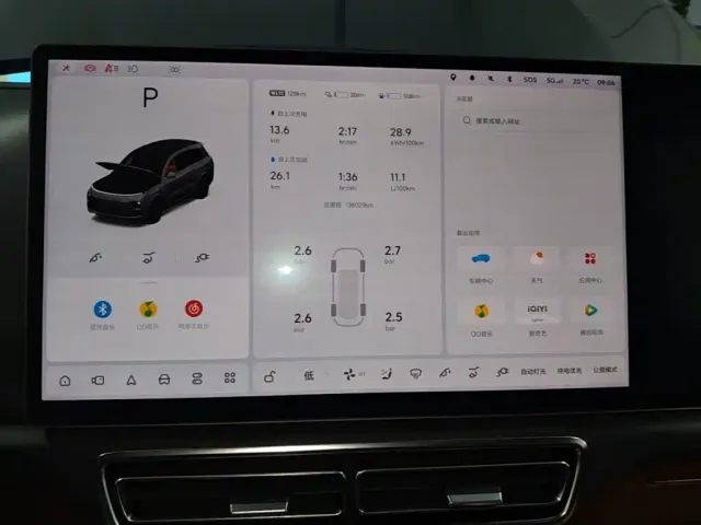 Li Auto L8 — Фото автомобиля 11