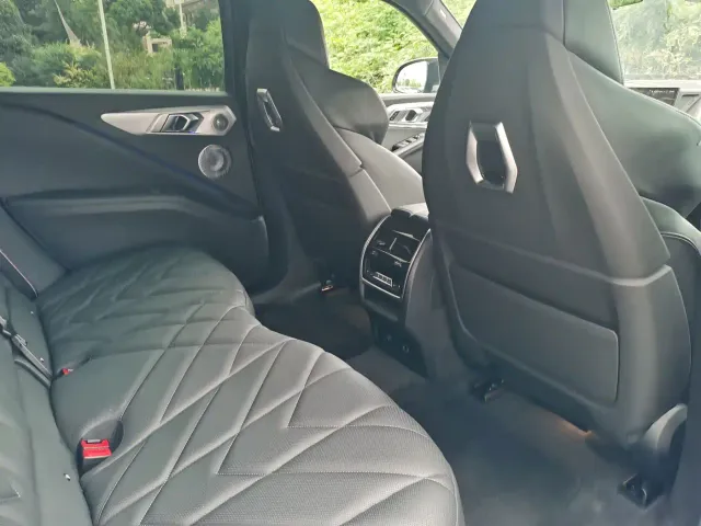 BMW XM — Фото автомобиля 17