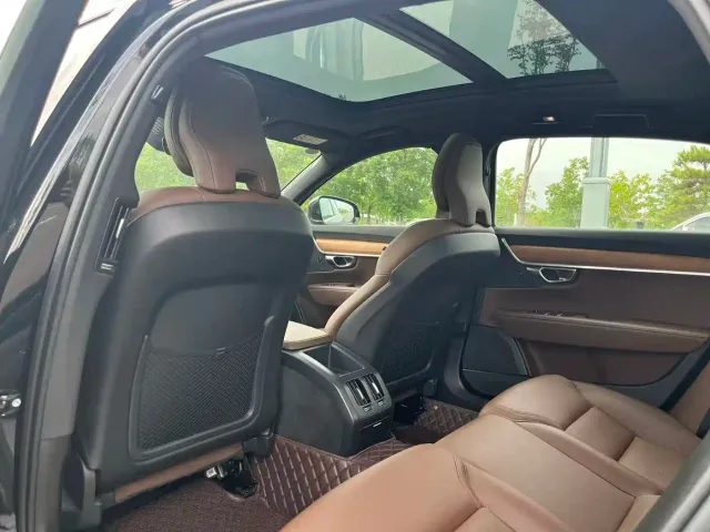 Volvo S90 — Фото автомобиля 7