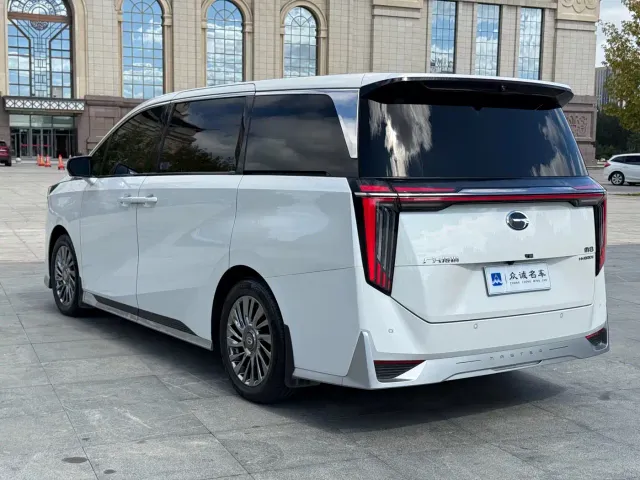GAC Trumpchi M8 — Фото автомобиля 7