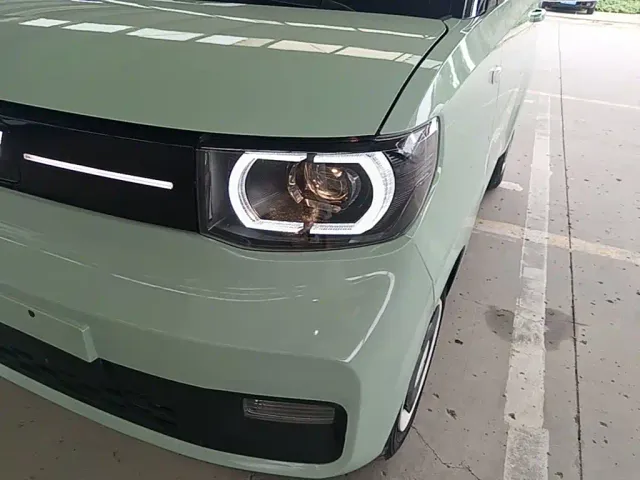 Wuling Hongguang Mini EV — Фото автомобиля 23