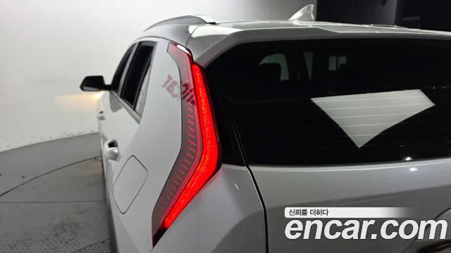 Kia Niro The All New — Фото автомобиля 8