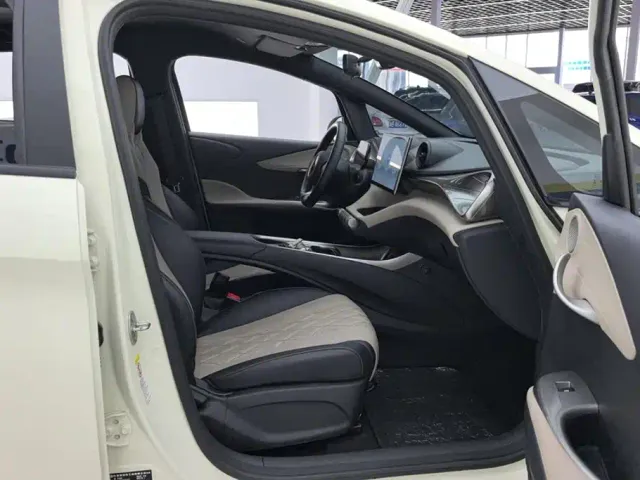 BYD Dolphin — Фото автомобиля 8