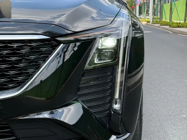 Cadillac CT5 — Фото автомобиля 7