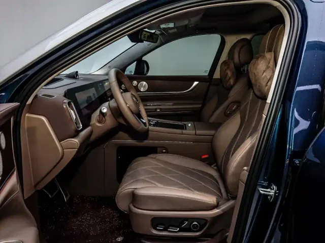 AITO Wenjie AITO M9 2025 Extended Range Ultra 52kWh 6-Seater — Фото автомобиля 11