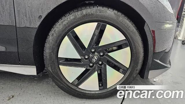 Hyundai Ioniq6 — Фото автомобиля 5