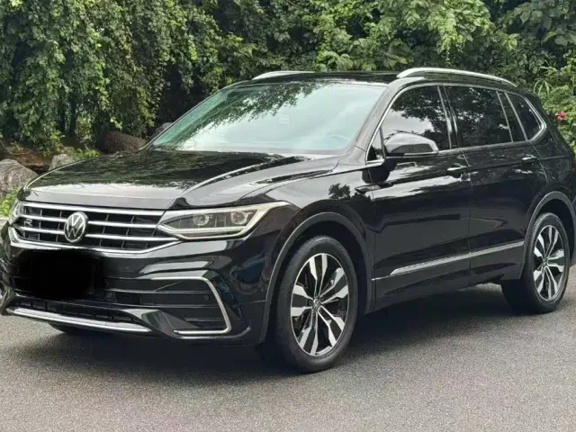 Фотография автомобиля — Volkswagen Tiguan L